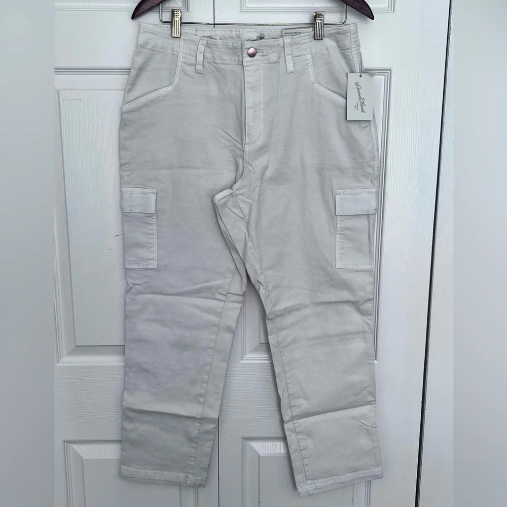 NWT Universal Thread™ High-Rise Slim Straight Jeans - Off-White- Size 12